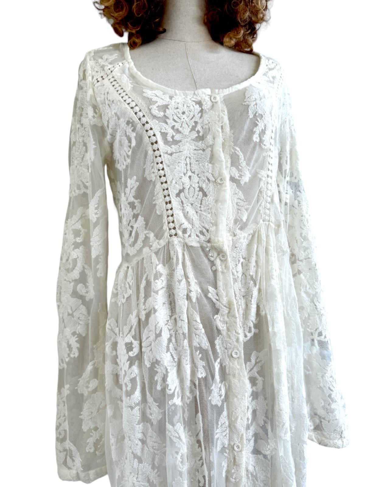 MINKPINK Lace Maxi Dress/Jacket | Button Down, White, Maxi, Long Sleeve, Sz M
