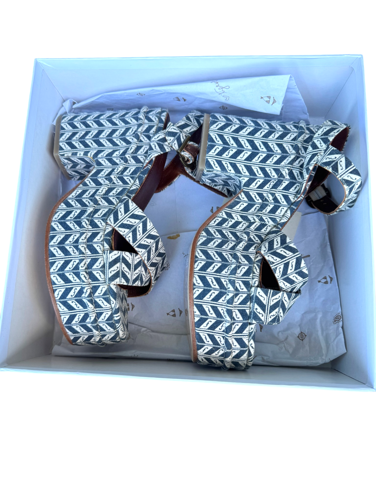 Tigerlily Kienna Violetta Platform Sandal | Sz 40, Blue & White, Print, Leather