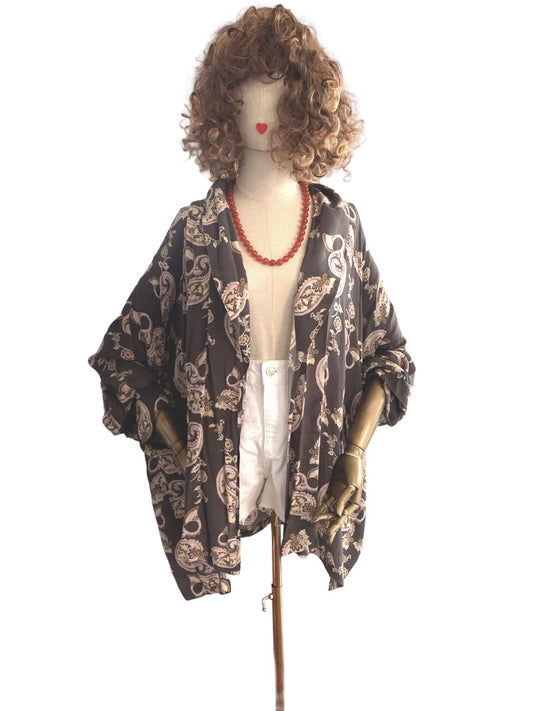 HANNAH ARTWEAR Silk Kimono / Jacket | Grey, Paisley, Oversized, One Size