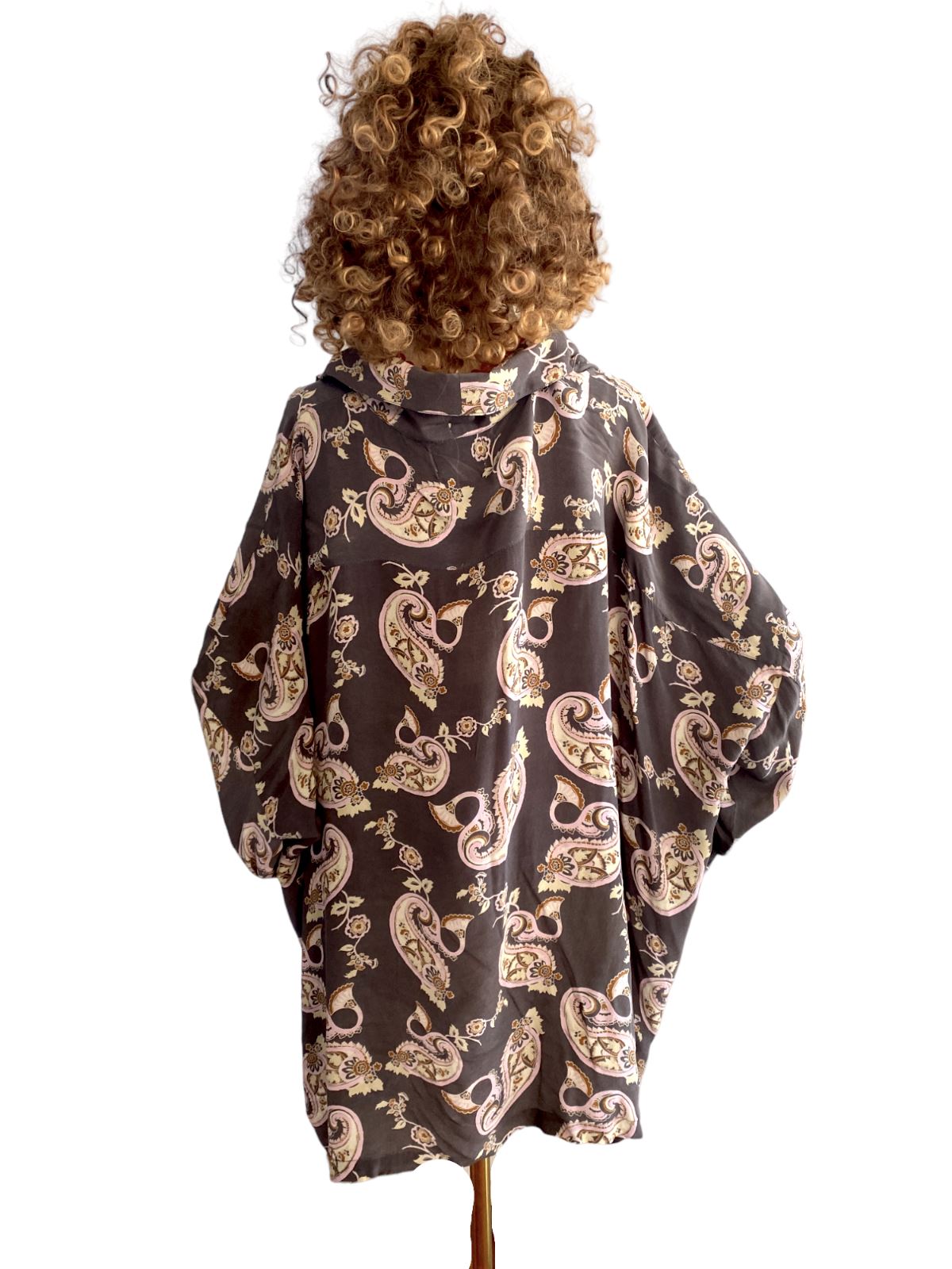 HANNAH ARTWEAR Silk Kimono / Jacket | Grey, Paisley, Oversized, One Size